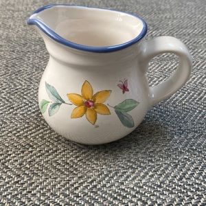 Pfaltzgraff Ceramic Creamer Summer Garden - Excellent Condition